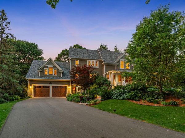 607 Ivy Falls Avenue, Mendota Heights, MN 55118
