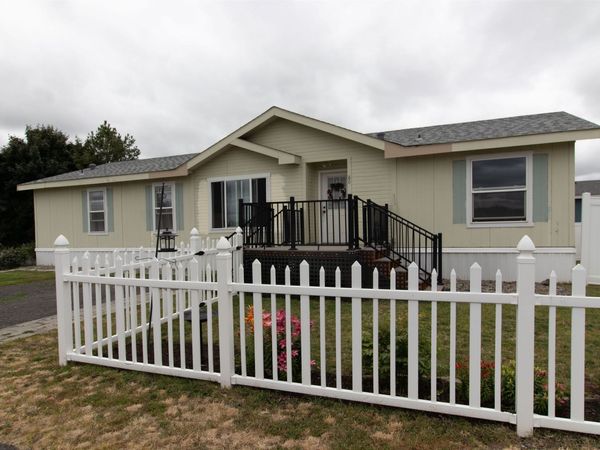 10510 W Richland Rd, Cheney, WA 99004