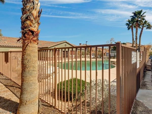 10500 Nordic Cliff Avenue , Las Vegas, NV 89129