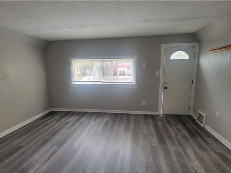 1292 Stratford Street, Barberton, OH 44203 Photo 3