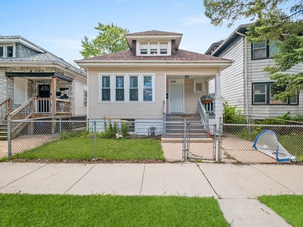 10724 S Prairie Avenue , Chicago, IL 60628