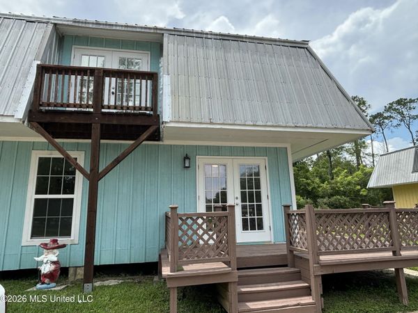 590 Royal Oak Drive, Pass Christian, MS 39571