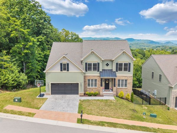 6880 Linn Cove CT , Roanoke, VA 24018