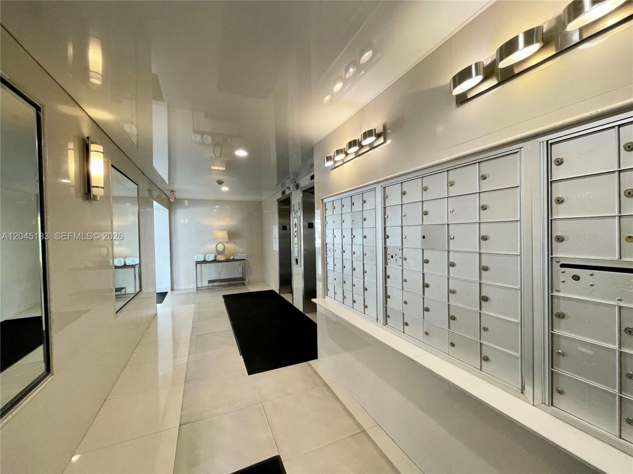 220 Kings Point Dr , Unit 502, Sunny Isles Beach, FL 33160 Photo