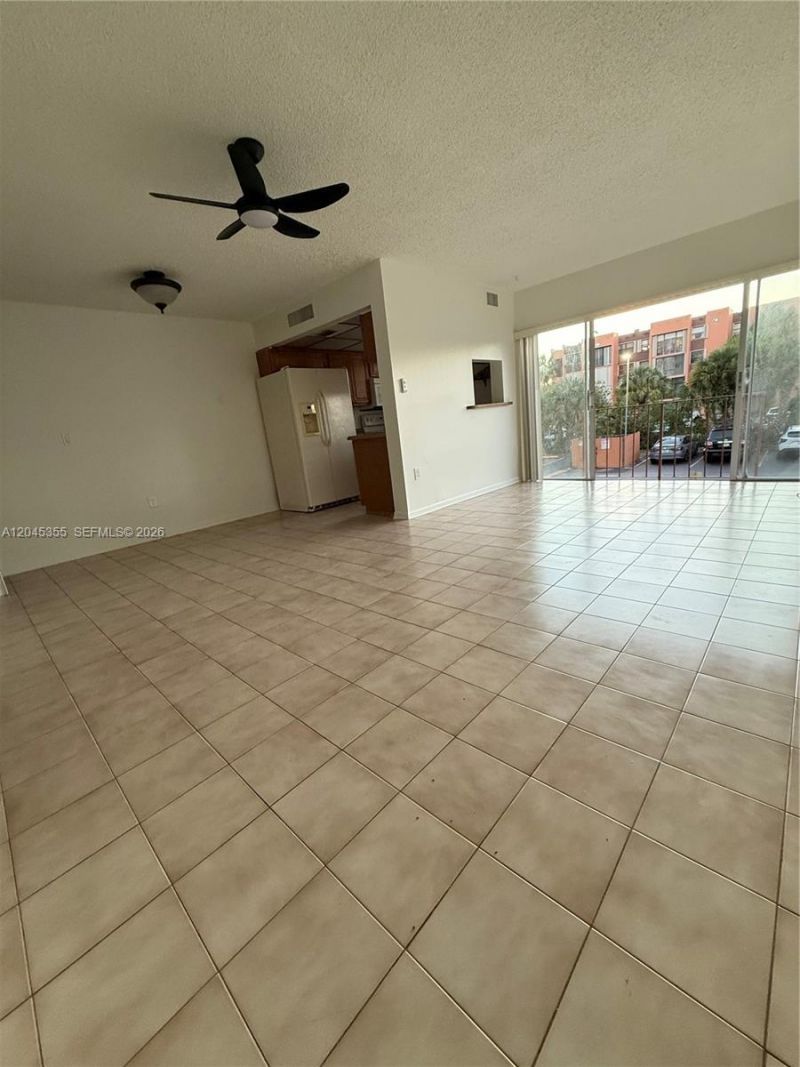 9390 W Flagler St , Unit 224C, Miami, FL 33174 Photo