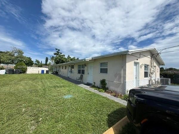 5946 Mckinley St, Unit B, Hollywood, FL 33021