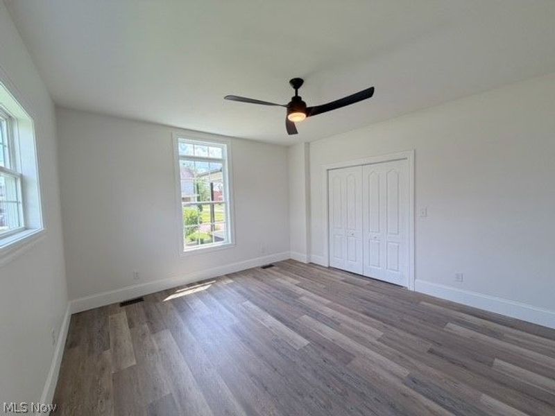 131 W 10th Street, Uhrichsville, OH 44683 Photo 16
