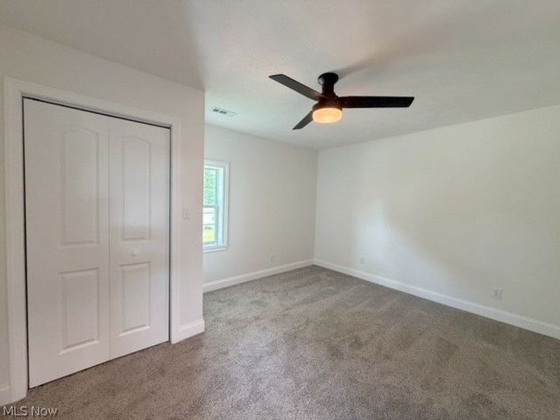 131 W 10th Street, Uhrichsville, OH 44683 Photo 21