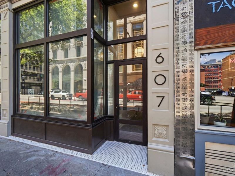 607 Main Street, Cincinnati, OH 45202 Photo 2