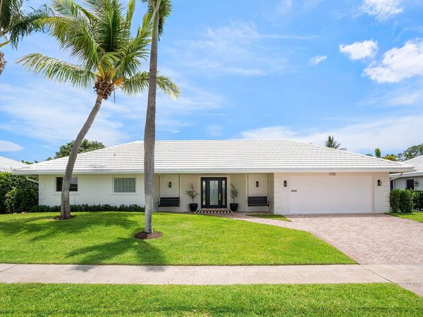 1332 SW Tamarind Way, Boca Raton, FL 33486