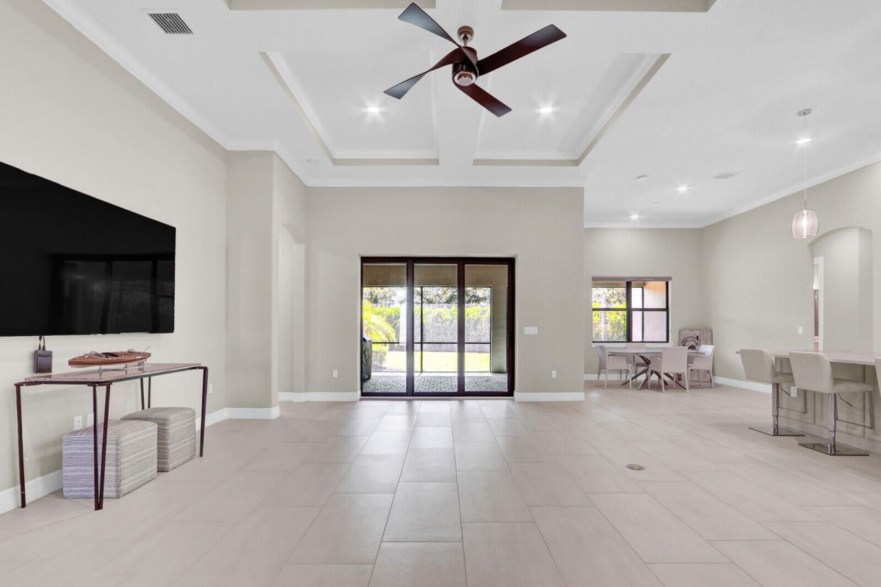 9242 Balsamo Drive, Palm Beach Gardens, FL 33412 Photo