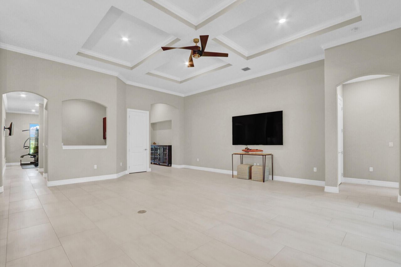 9242 Balsamo Drive, Palm Beach Gardens, FL 33412 Photo