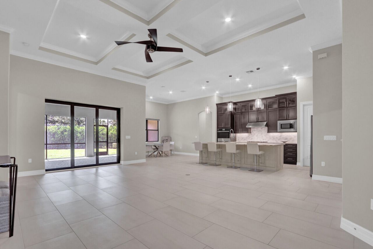 9242 Balsamo Drive, Palm Beach Gardens, FL 33412 Photo