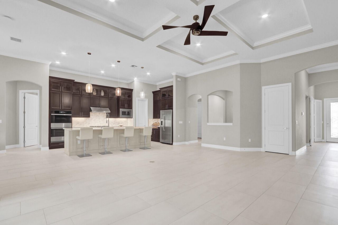 9242 Balsamo Drive, Palm Beach Gardens, FL 33412 Photo
