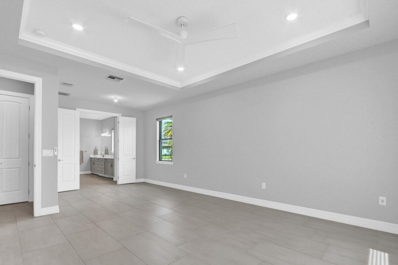 9242 Balsamo Drive, Palm Beach Gardens, FL 33412 Photo
