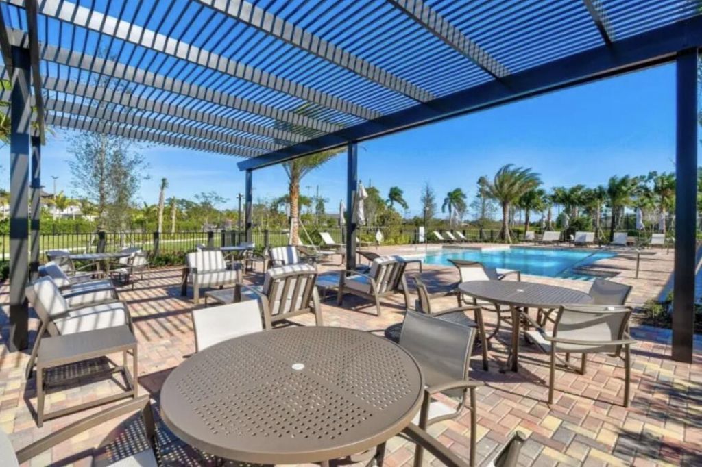9242 Balsamo Drive, Palm Beach Gardens, FL 33412 Photo