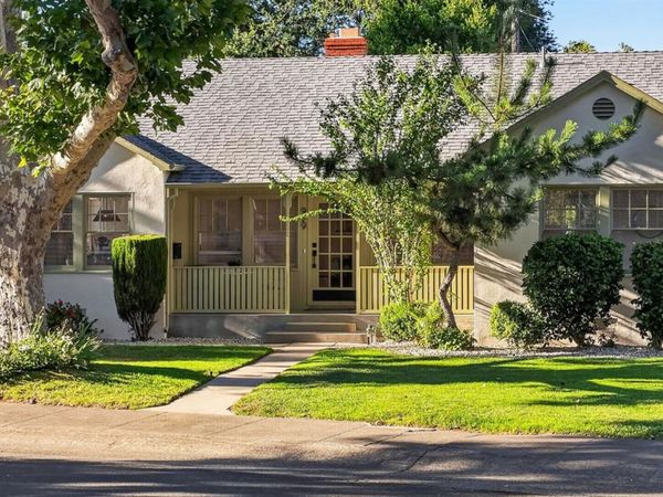 929 Swanston Dr, Sacramento, CA 95818