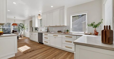 929 Swanston Dr, Sacramento, CA 95818 Photo