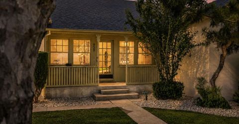 929 Swanston Dr, Sacramento, CA 95818 Photo