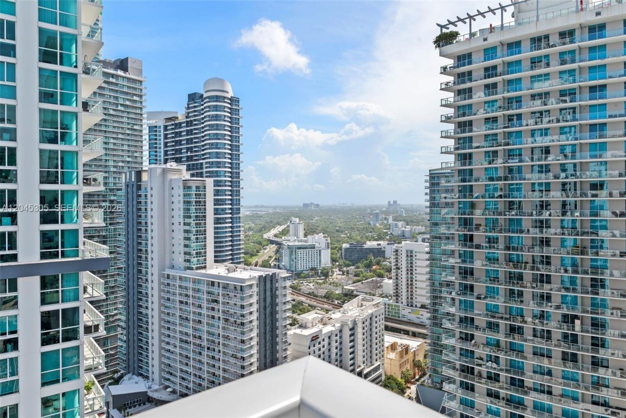 1050 Brickell Ave , Unit 3314, Miami, FL 33131 Photo