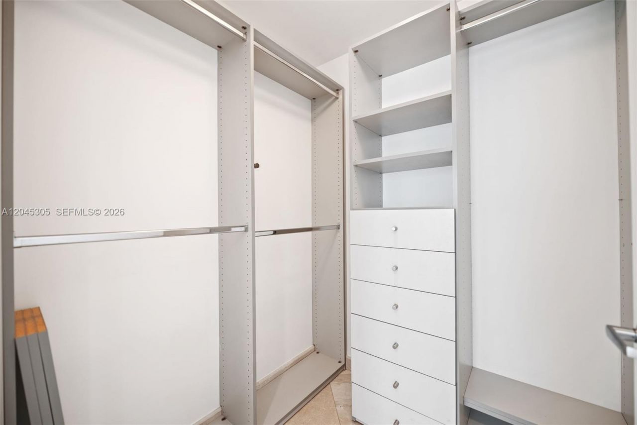 1050 Brickell Ave , Unit 3314, Miami, FL 33131 Photo