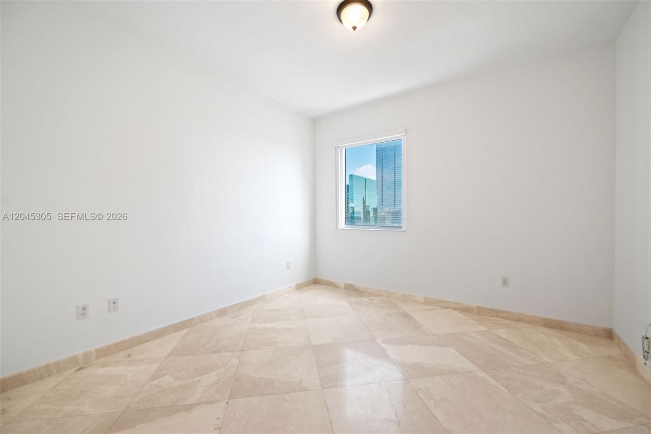 1050 Brickell Ave , Unit 3314, Miami, FL 33131 Photo