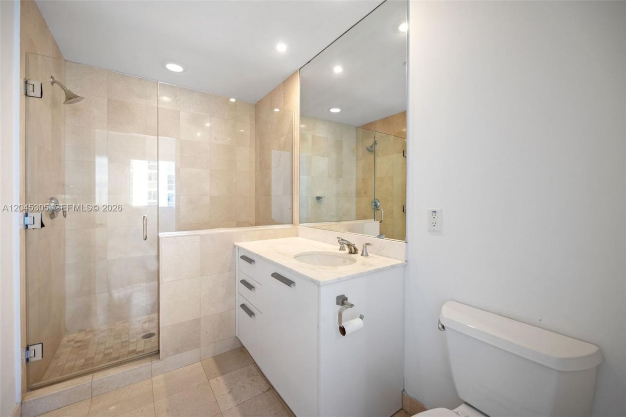 1050 Brickell Ave , Unit 3314, Miami, FL 33131 Photo