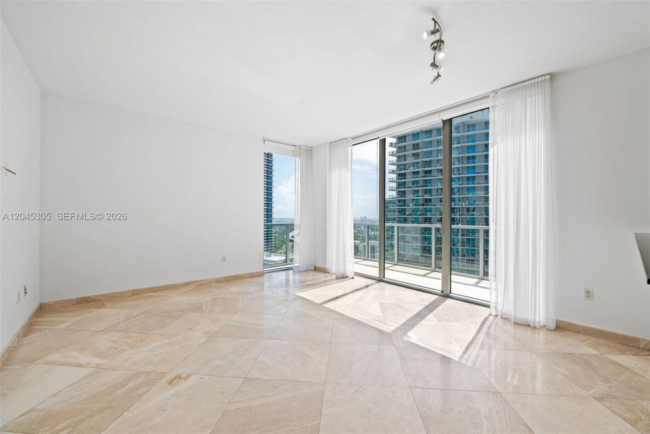 1050 Brickell Ave , Unit 3314, Miami, FL 33131 Photo