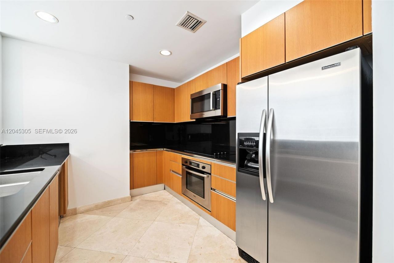 1050 Brickell Ave , Unit 3314, Miami, FL 33131 Photo