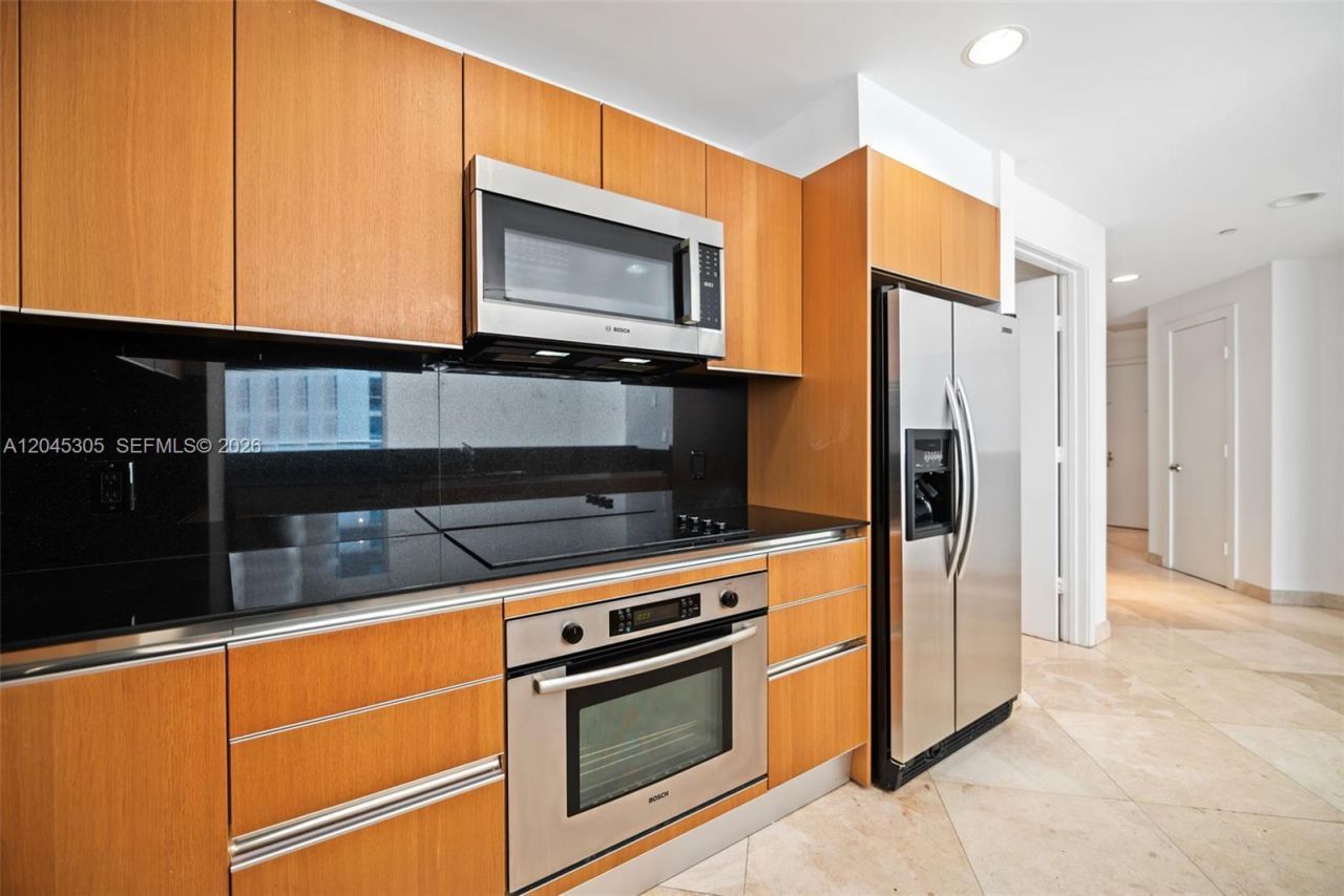 1050 Brickell Ave , Unit 3314, Miami, FL 33131 Photo
