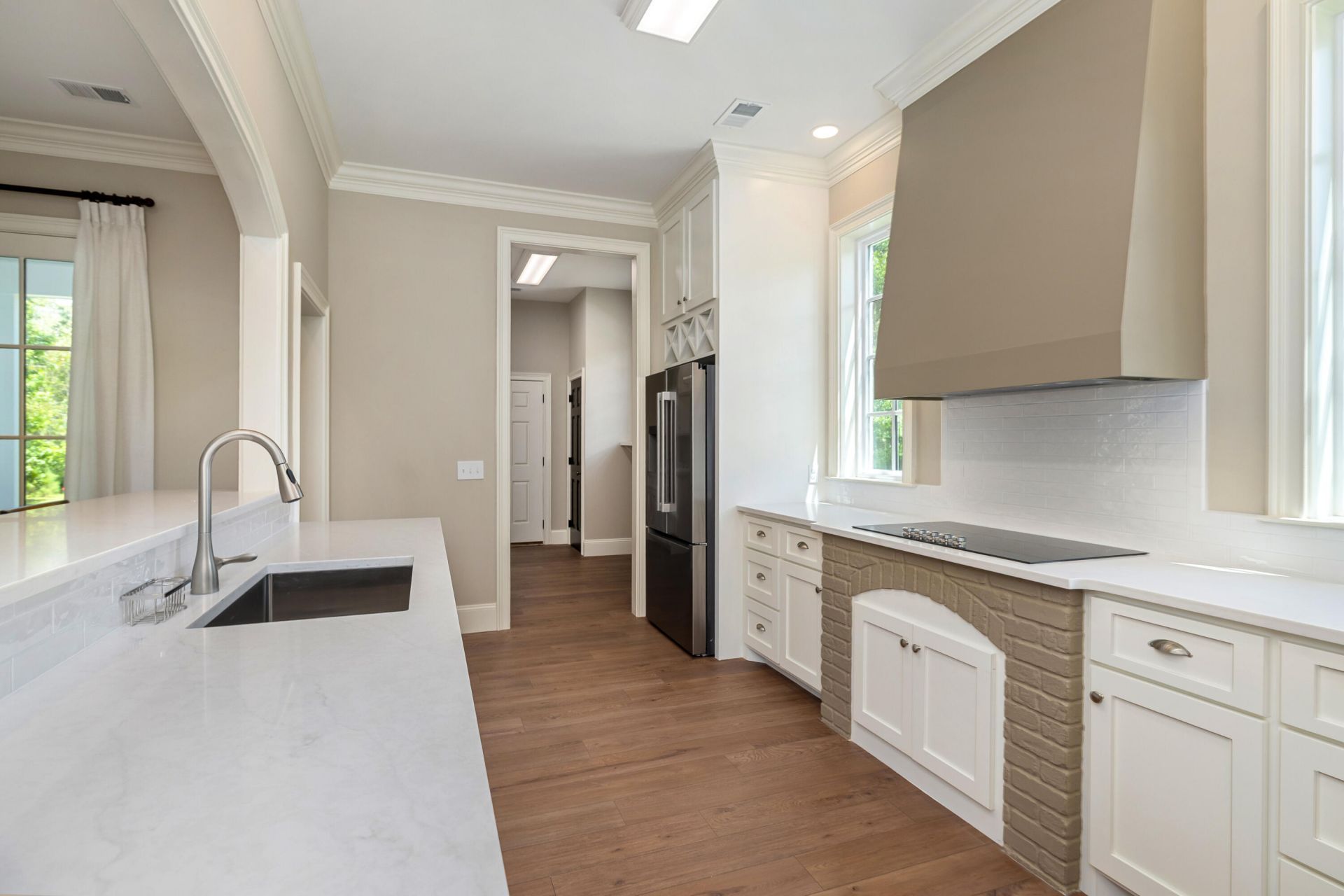 1646 Cleveland Street Photo 31
