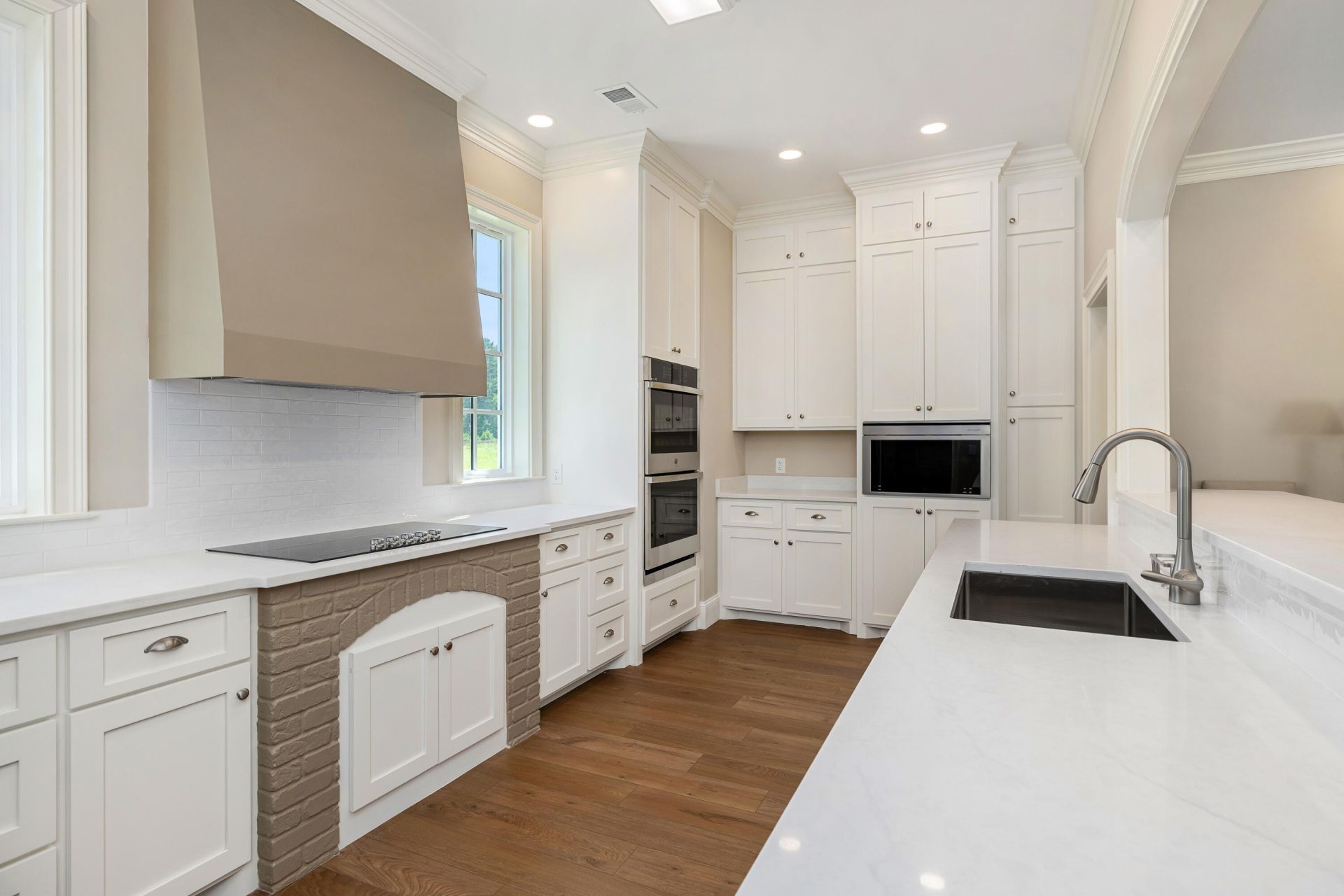 1646 Cleveland Street Photo 34