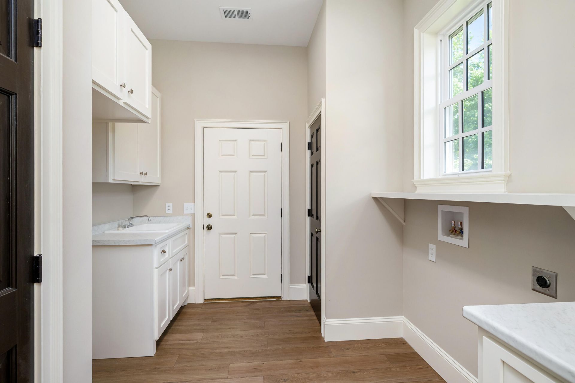 1646 Cleveland Street Photo 36
