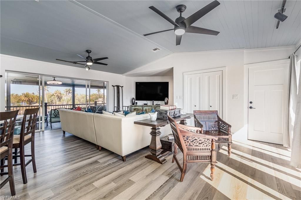 1720 Middle Gulf Dr, Sanibel, FL 33957 Photo