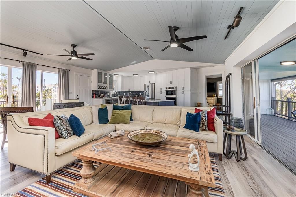 1720 Middle Gulf Dr, Sanibel, FL 33957 Photo