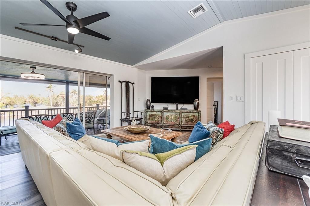 1720 Middle Gulf Dr, Sanibel, FL 33957 Photo
