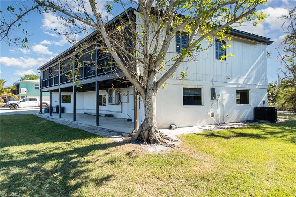 1720 Middle Gulf Dr, Sanibel, FL 33957 Photo