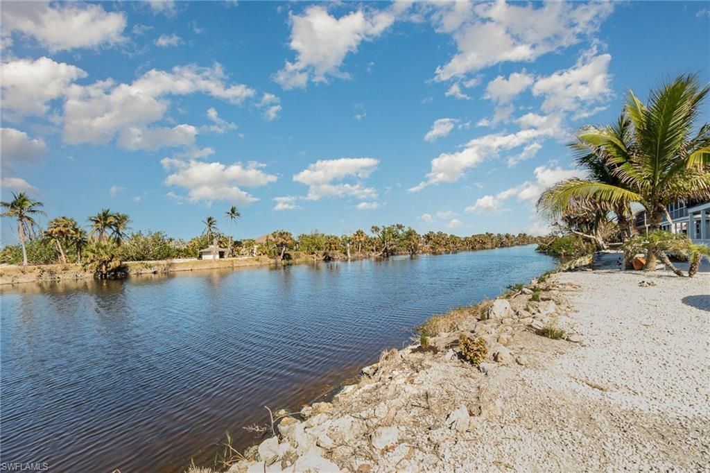 1720 Middle Gulf Dr, Sanibel, FL 33957 Photo