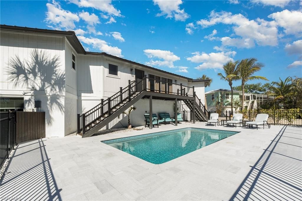 1720 Middle Gulf Dr, Sanibel, FL 33957 Photo