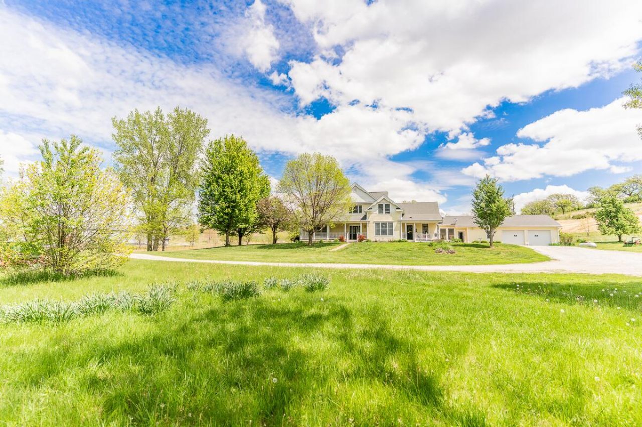 2048 Horse Creek Road, Sidney, IA 51652 Main Photo
