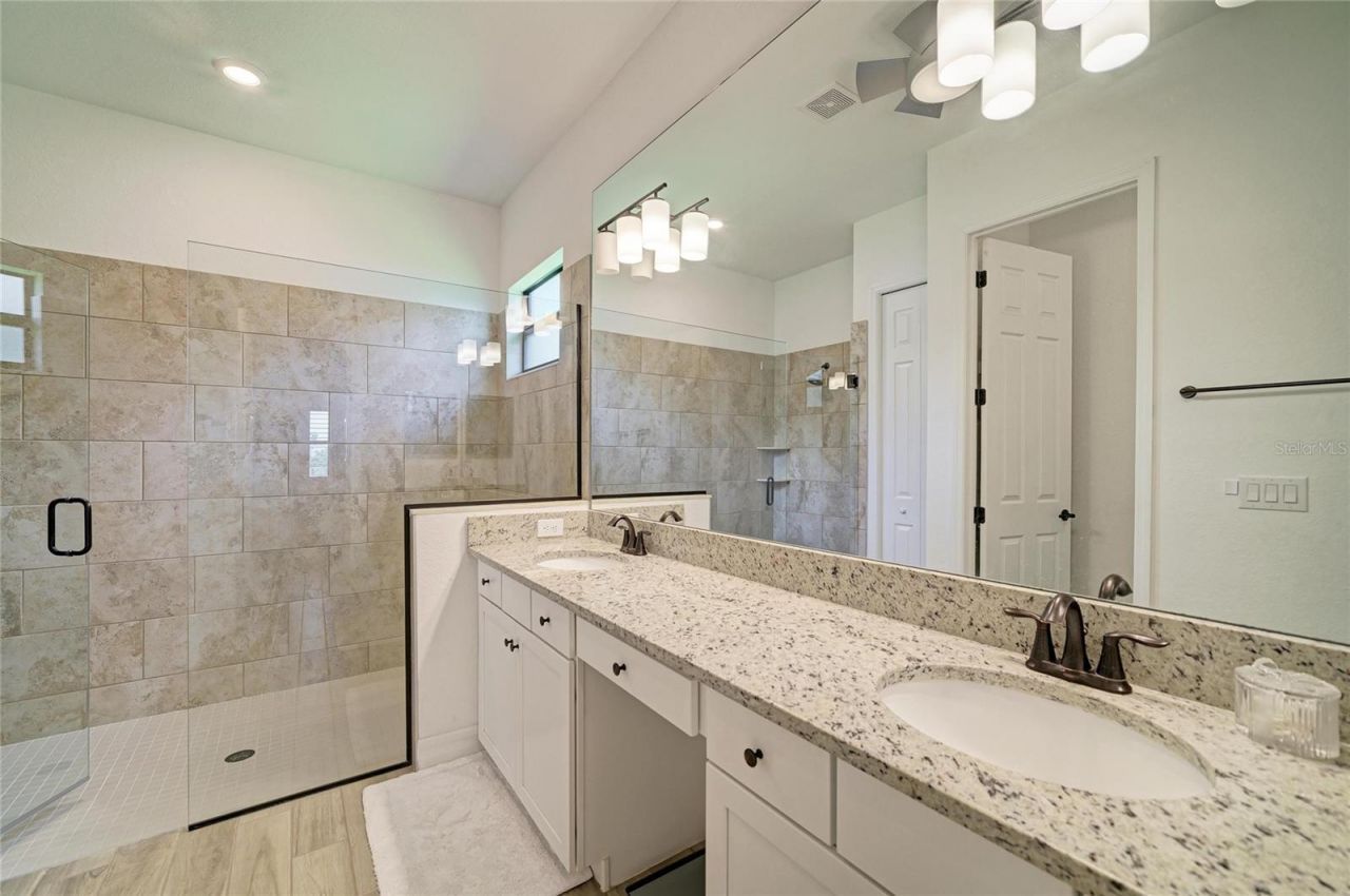 5731 Cheech Glen, Bradenton, FL 34211 Photo