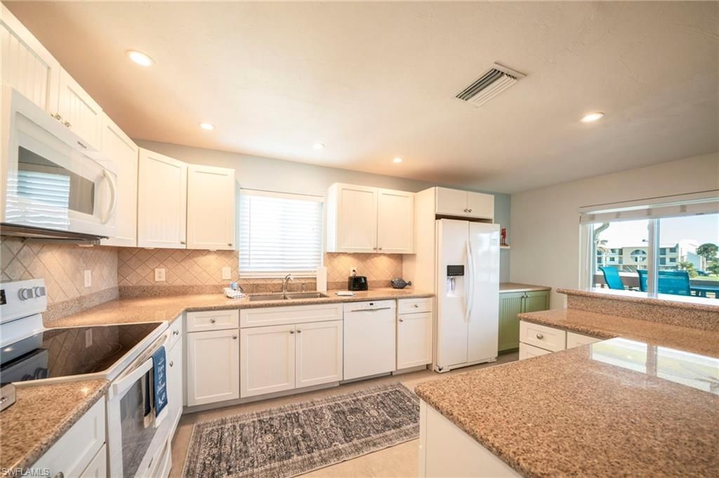 21671 Indian Bayou Dr, Unit 673, Fort Myers Beach, FL 33931 Photo