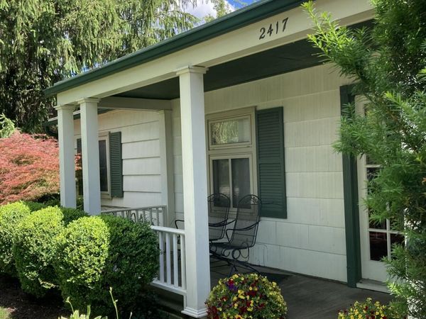 2417 N Circle Drive, Ann Arbor, MI 48103