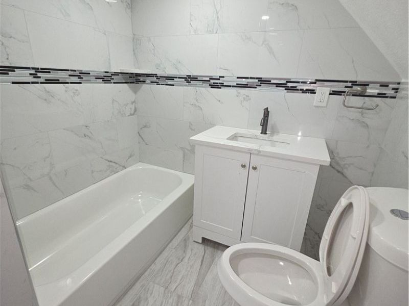 3038 Scranton Road, Cleveland, OH 44113 Photo 41