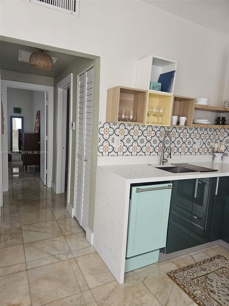 801 8th St , Unit 201, Miami Beach, FL 33139 Photo