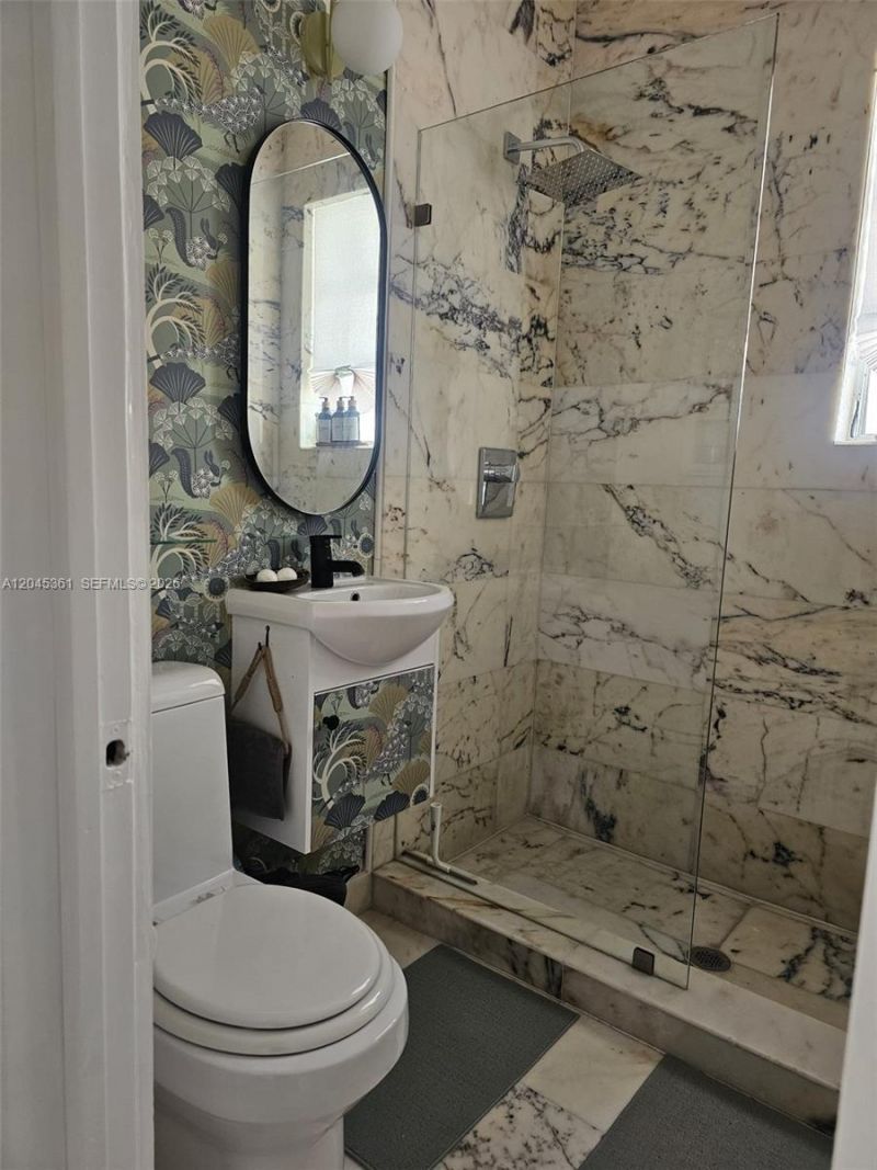 801 8th St , Unit 201, Miami Beach, FL 33139 Photo