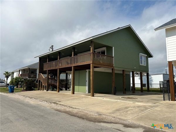 103 W Commerce Street, Port O'Connor, TX 77982