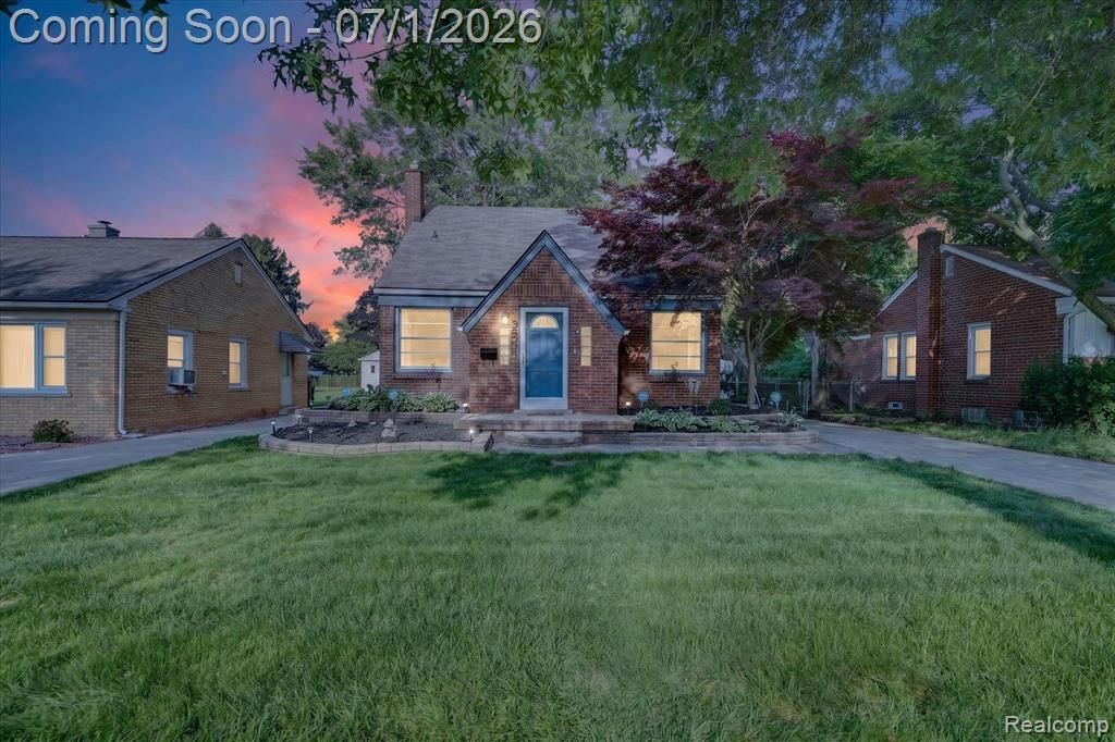 3555 Syracuse Street, Dearborn, MI 48124 Main Photo