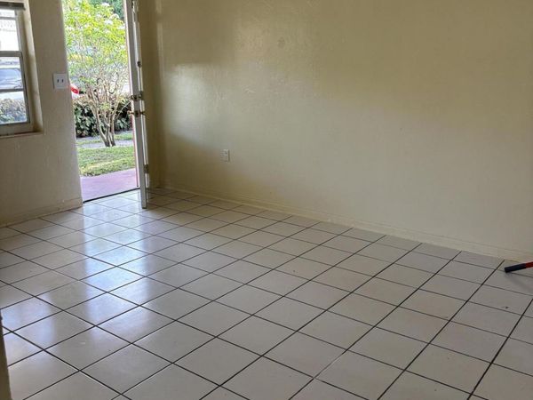521 NE 14th Court, Fort Lauderdale, FL 33304