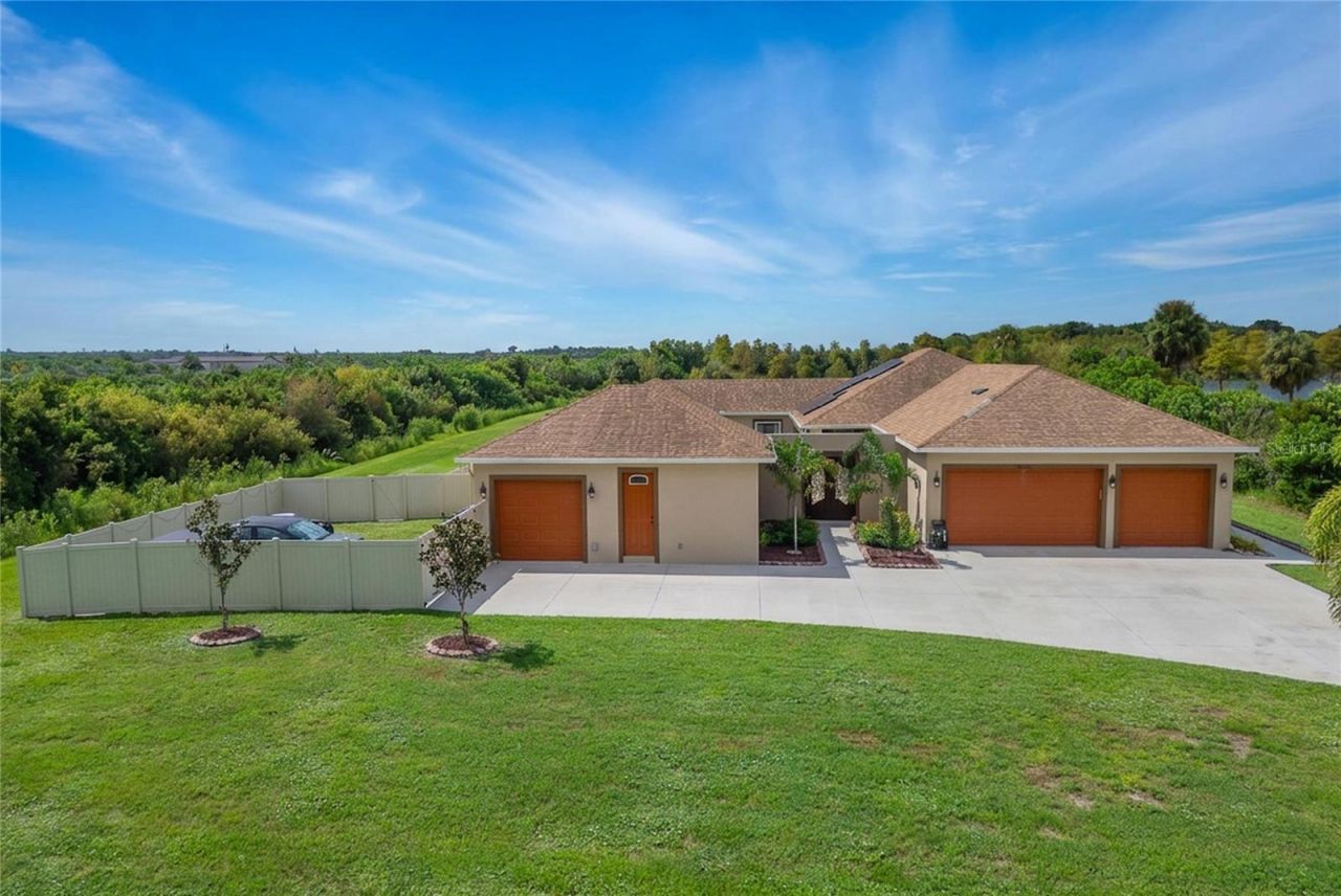 3016 Smilodon Trail, Ruskin, FL 33570 Photo
